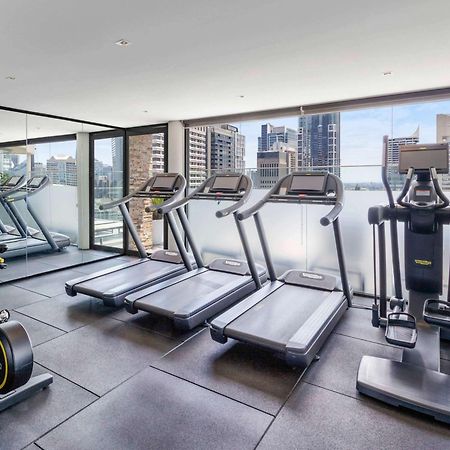 Hotel Pullman Sydney Hyde Park Exterior foto The gym at the hotel