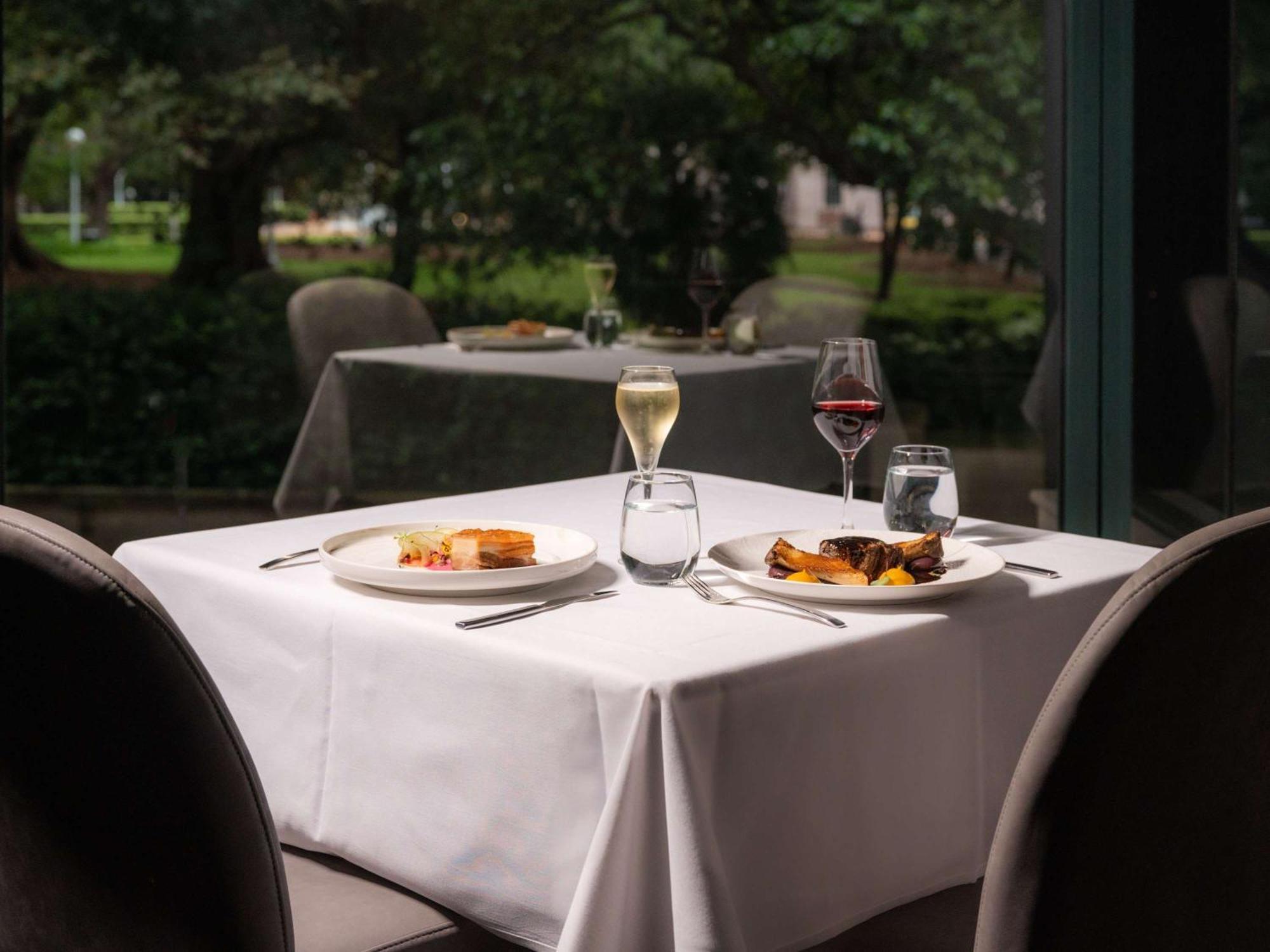 Hotel Pullman Sydney Hyde Park Exterior foto The Terrace