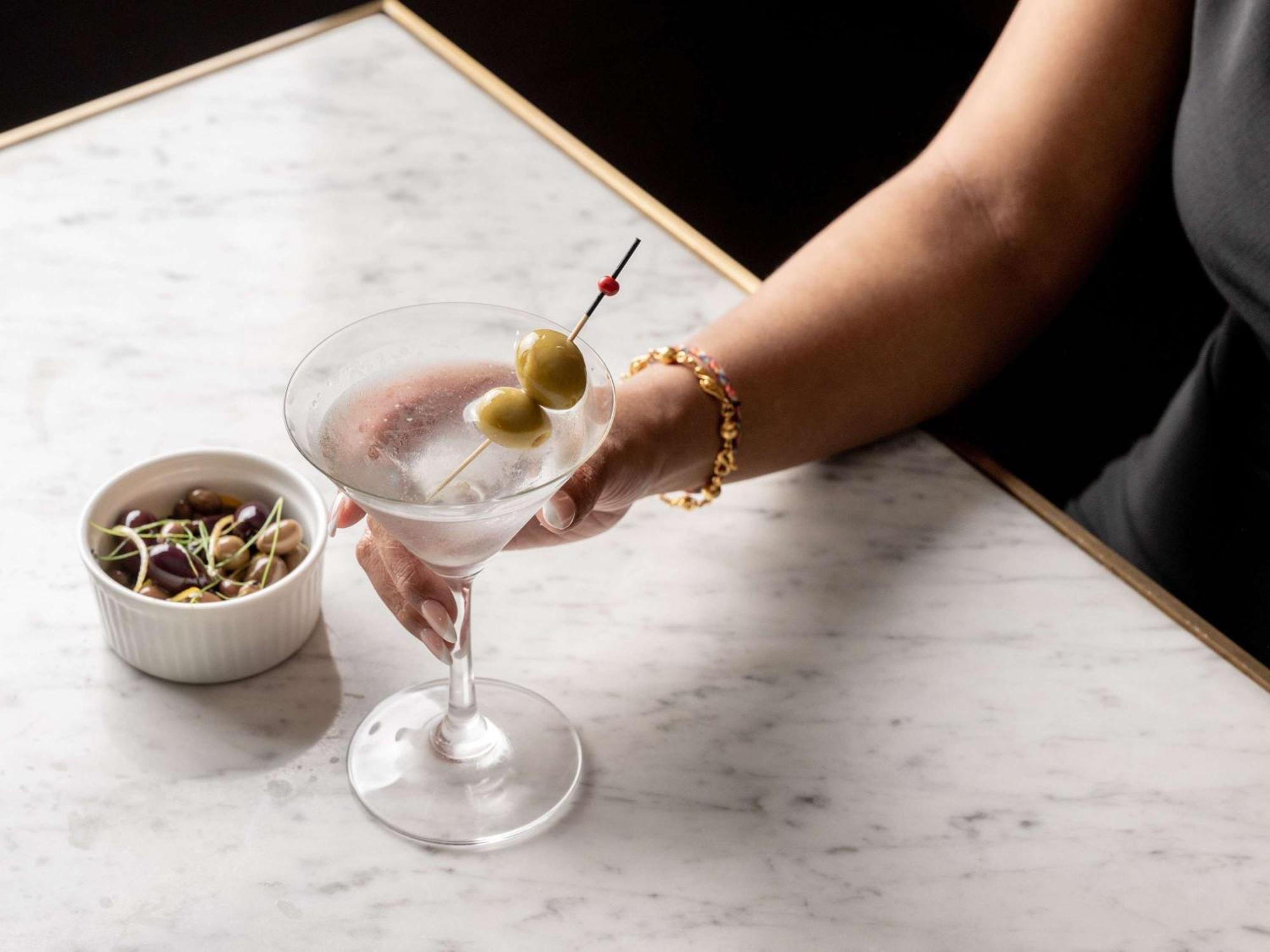 Hotel Pullman Sydney Hyde Park Exterior foto A martini
